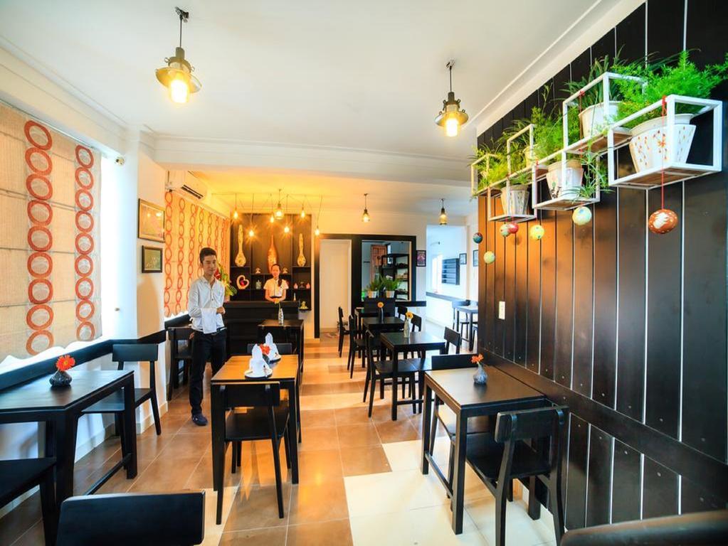 Ruby Bistro Hotel Хюе Екстер'єр фото
